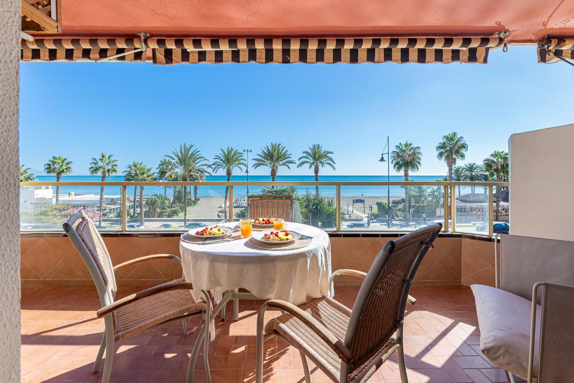 797 Holiday Rentals - Moderno Piso En Primera Linea De Playa Torremolinos Exterior photo