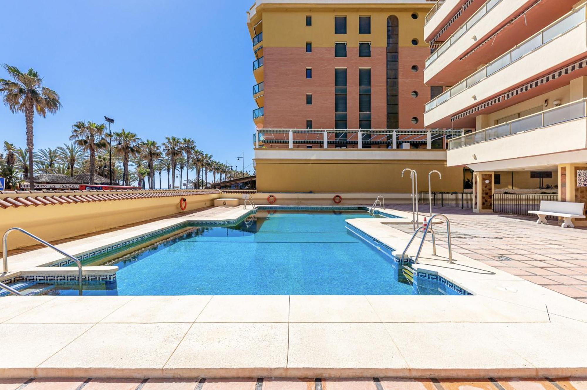 797 Holiday Rentals - Moderno Piso En Primera Linea De Playa Torremolinos Exterior photo
