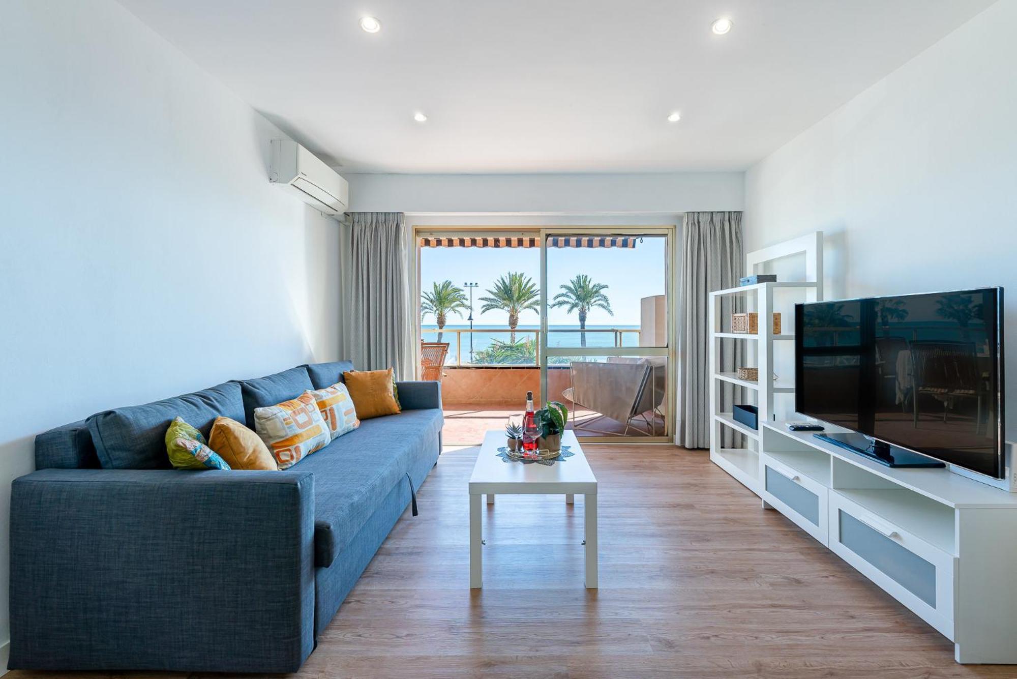 797 Holiday Rentals - Moderno Piso En Primera Linea De Playa Torremolinos Exterior photo